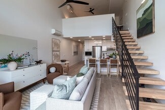 1208 Q St, Sacramento, CA 95811