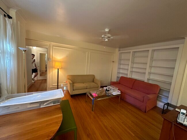 988 Memorial Dr unit 283, Cambridge, MA 02138 - photo 3