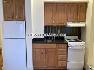 457 Centre St Unit 101, Newton, MA 02458