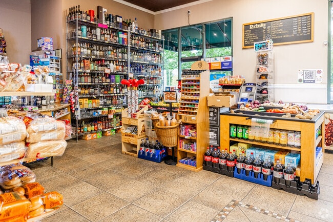 J and O's Market is conveniently located in the heart of Hiddenbrooke.