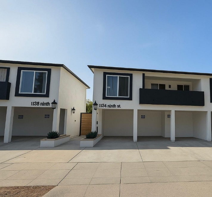 1134 9th St unit C, Santa Monica, CA 90403 - photo 1