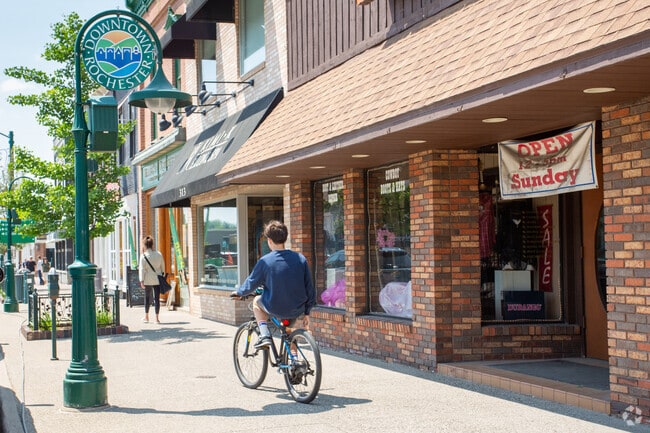 Wide sidewalks for shopping and riding your bike in Downtown Rochester.