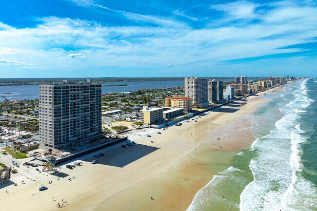 In Foxboro you are just minutes away from the sandy shores of Daytona Beach.