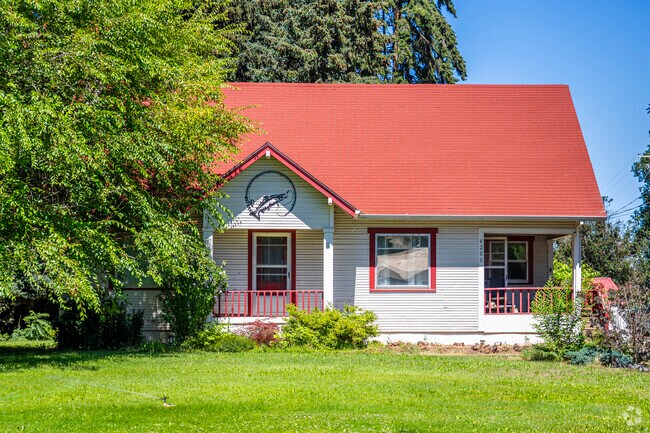 Homes in Odell are beautiful.