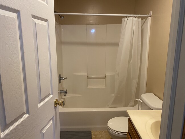 104 S Pleasant St unit 2, Georgetown, OH 45121 - photo 7