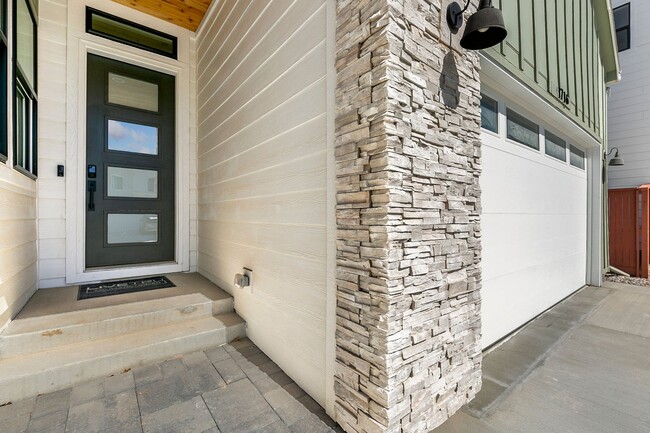 1716 Branching Canopy Dr, Windsor, CO 80550 - photo 6