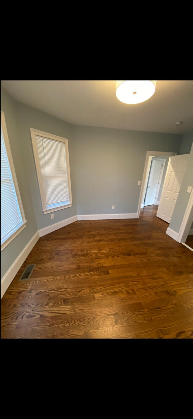 3 Hamilton Rd, Somerville, MA 02144 - photo 4