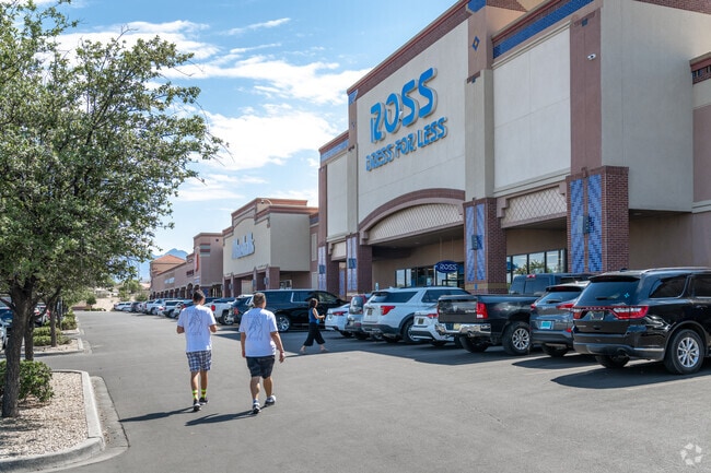 Sonoma Ranch residents enjoy a variety of nearby shopping options.