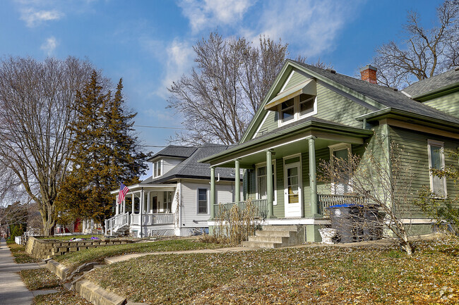 A couple of bungalows line Lincoln Ave. in the Gibraltar neighborhood.
