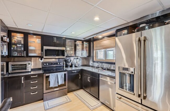 953 N Rohlwing Rd unit 201a Unit 201a, Addison, IL 60101 - photo 5