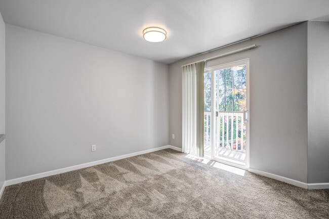 ReNew Waterview, Bremerton, WA 98312 - photo 2