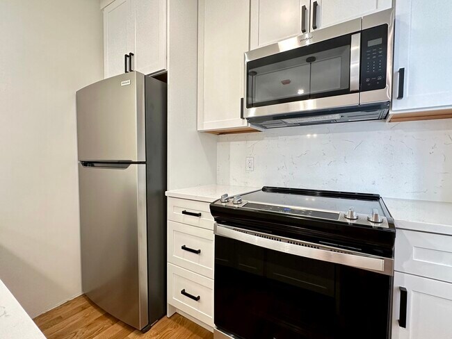 66 N Margin St unit 64 - 4F, Boston, MA 02113 - photo 4