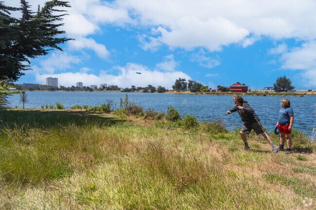 At Aquatic Park near West Berkeley, locals can enjoy a scenic frisbee golf course.