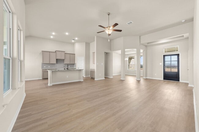 1067 Southfork Ranch Dr unit 36871607, Sealy, TX 77474 - photo 6