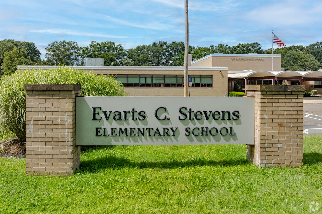 Evarts C. Stevens Elementary School is located at 18 Kondracki Lane in Wallingford, CT.