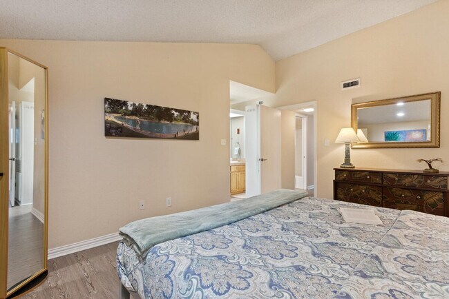 1200 Hollow Creek Dr unit ID1054229P, Austin, TX 78704 - photo 7