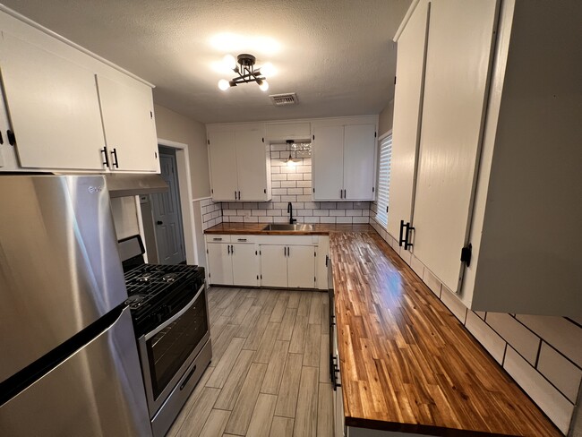 1321 N 2nd Ave, Durant, OK 74701 - photo 3