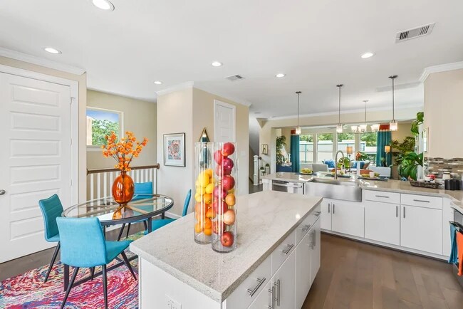 8825 Knoll Branch Dr unit 36188528, Houston, TX 77080 - photo 6