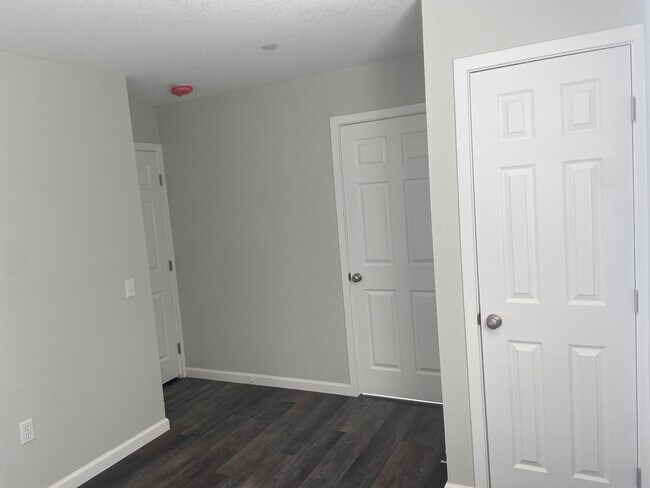 446 W 126th St, Los Angeles, CA 90061 - photo 5