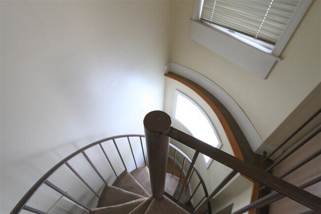 8 Mount Auburn St unit 2, Cambridge, MA 02138 - photo 5