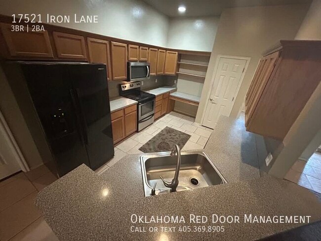 17521 Iron Ln, Edmond, OK 73012 - photo 4