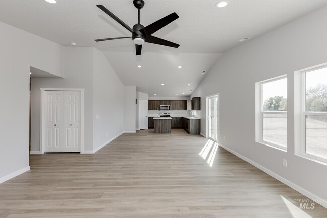 3451 E Red Maple Ct, Nampa, ID 83686 - photo 2