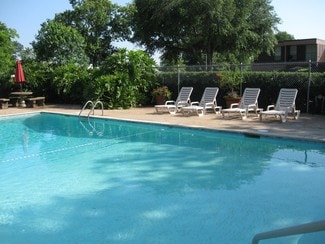 1300 Laban Ave, Houma, LA 70363