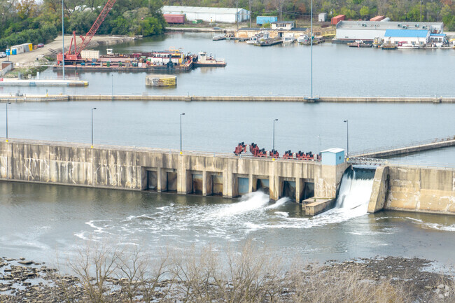 The Des Plaines river near Mt Zion provides many job opportunities for skilled workers.