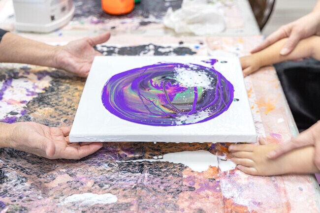 Express yourself at Hawaii Fluid Art.