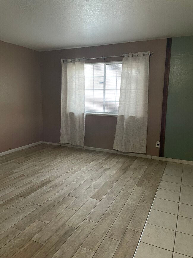 12066 Idaho Ave unit Casita 2, Hanford, CA 93230 - photo 6