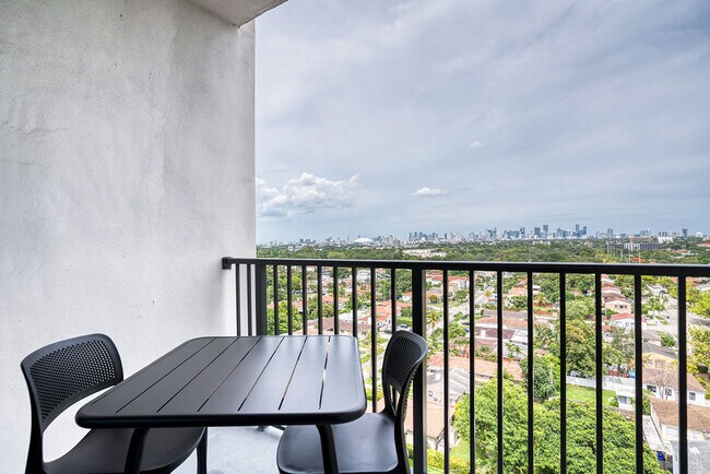 1501 SW 37th Ave unit FL6-ID128, Miami, FL 33145 - photo 5