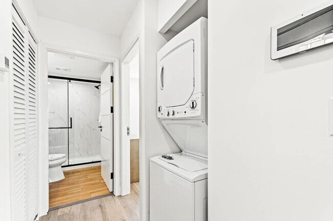 8115 Thomas Dr unit FL2-ID1355039P, Panama City, FL 32408 - photo 6