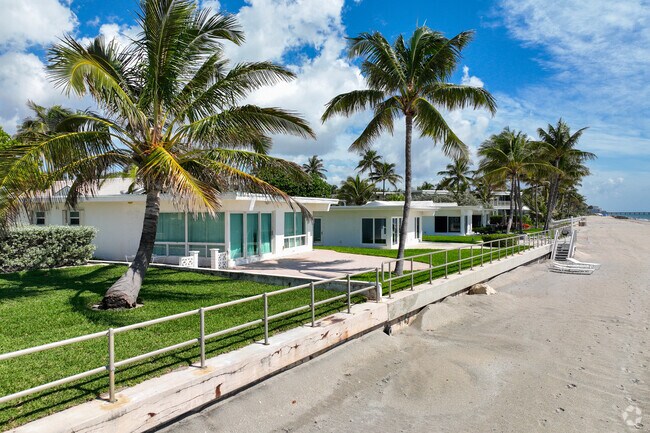 Palm Hill Private homes in Deerfield Beach will have the closest location to the beach.