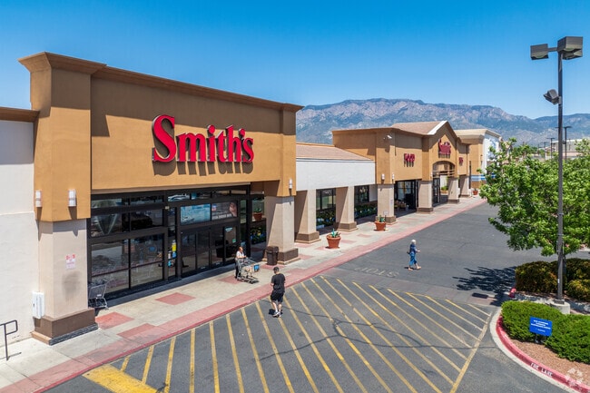 Albuquerque Acres West residents can get their weekly groceries and other goods at Smith's.