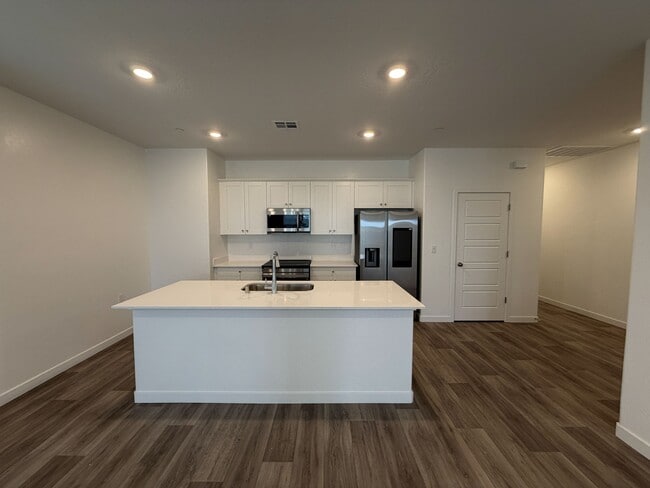 7395 W Donner Ave, Fresno, CA 93723 - photo 2