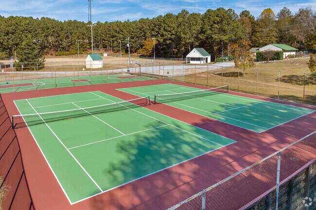 Walnut Grove City Park boasts facilities for tennis, basketball, or baseball games.