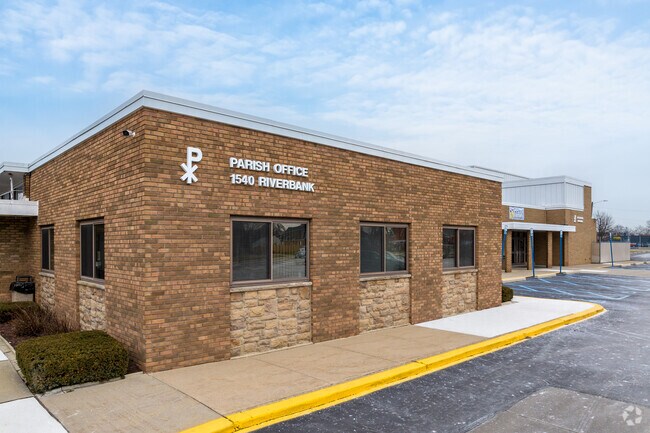 John Paul II Catholic School, campus.