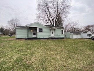 2101 S Carlisle St, South Bend, IN 46613