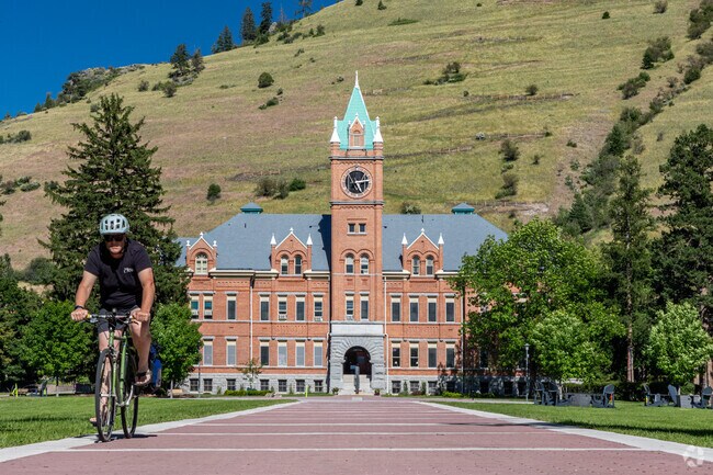 The University of Montana and its students inject youthful energy into University District.