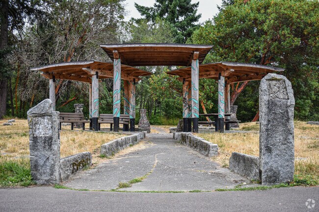 In the Waller neighborhood of Tacoma is Swan Creek Park.