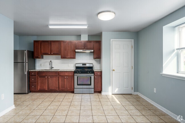 2BR, 1BA - 686SF - Kitchen