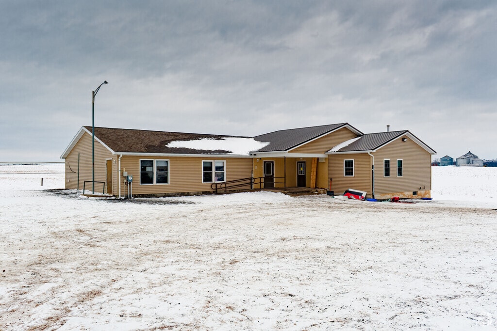 Conquest Parochial School is a private, Anabaptist school.