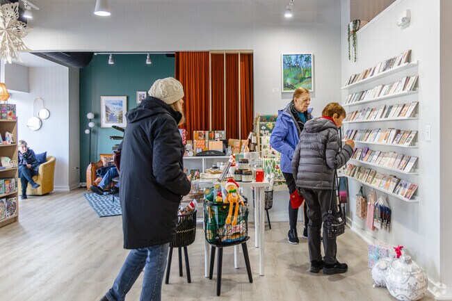 Mount Prospect shoppers can select from a number of boutiques in the downtown area.