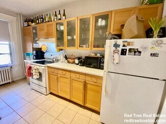 370 Chestnut Hill Ave Unit 25, Boston, MA 02135