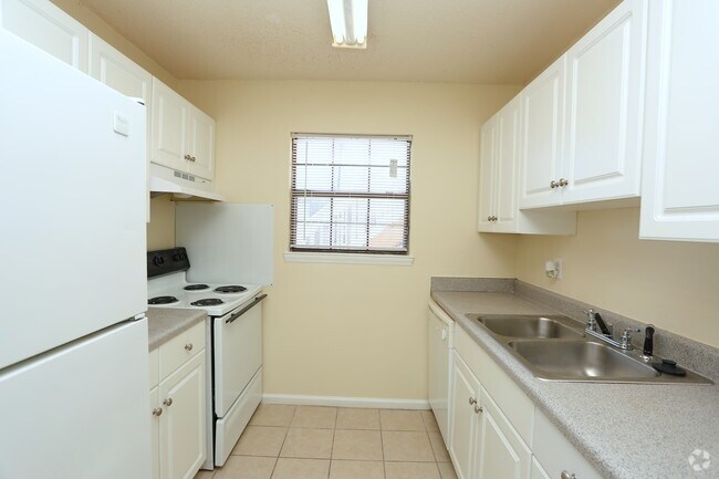 Hidden Lakes, Macon, GA 31204 - photo 3