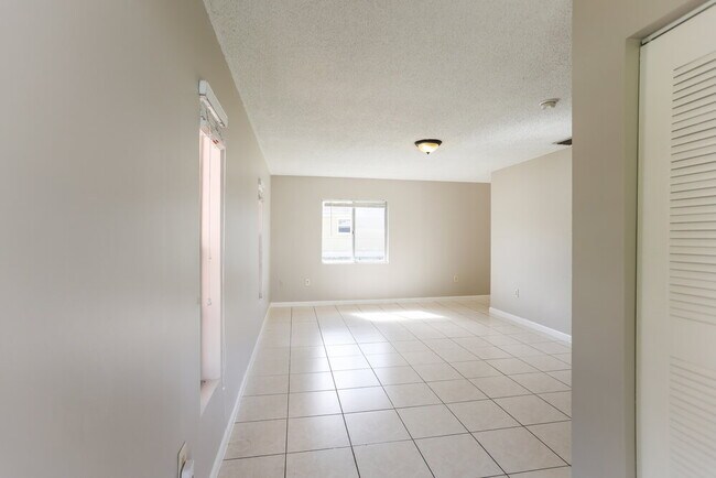 16960 SW 104th Ave, Miami, FL 33157 - photo 4
