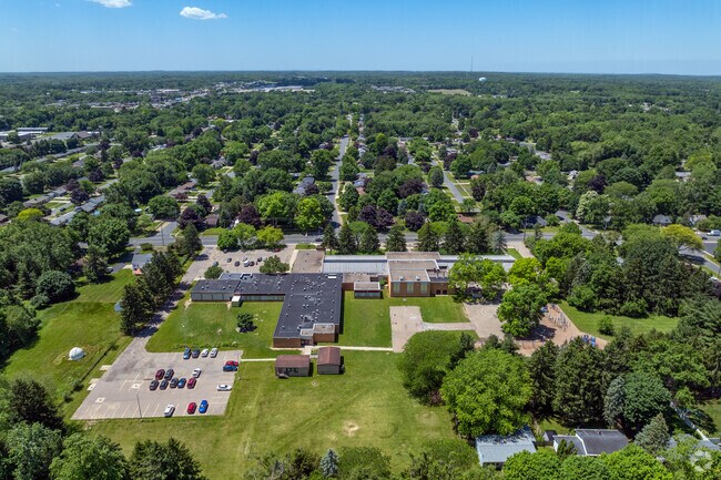 King-Westwood Elementary School has a 21 to 1 student/teacher ratio.