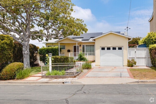 Smaller single-family homes in Morena offer cozy living with easy access to local amenities.