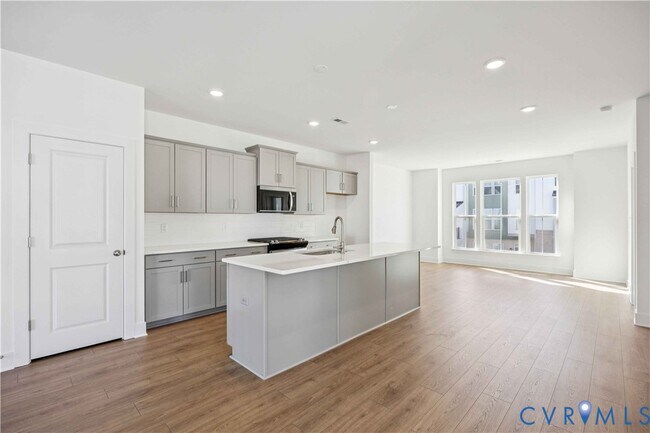 15393 Sunray Aly, Midlothian, VA 23112 - photo 2