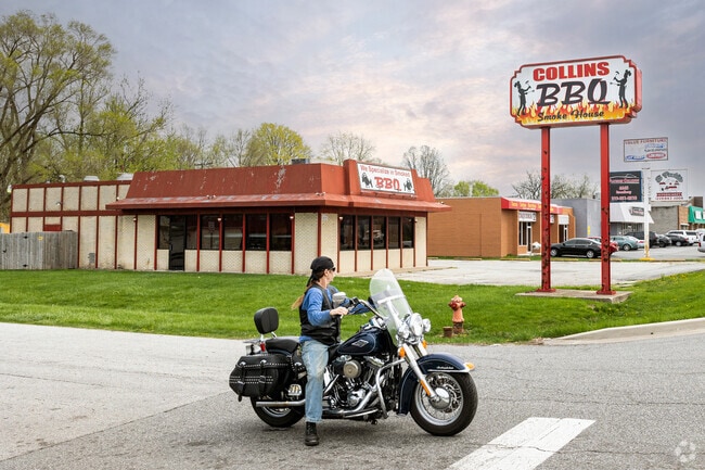 Collins BBQ is a local favorite for the residents of Turkey Creek.